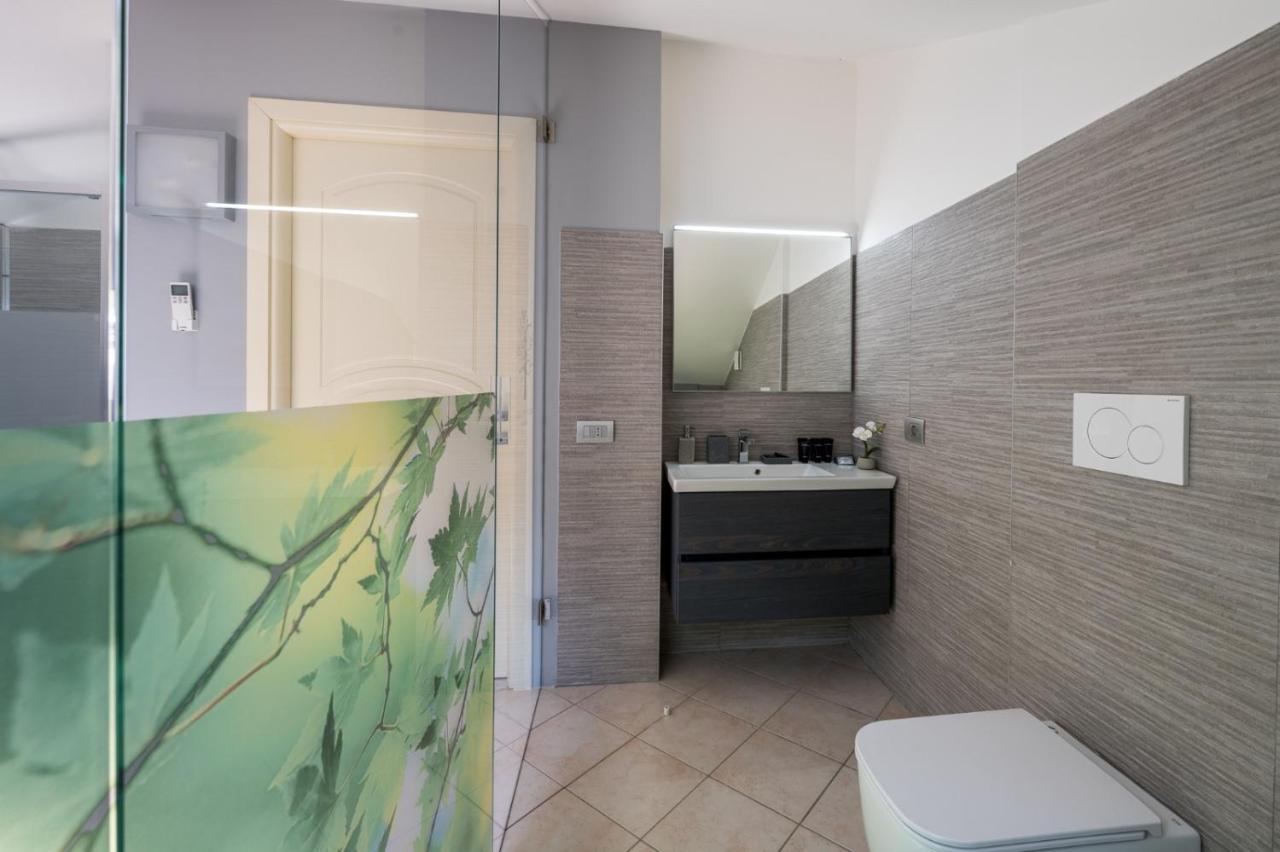 Villa Vittoria With Private Heated Pool & Shared Sauna - Bellagio Village Residence Oliveto Lario Eksteriør billede