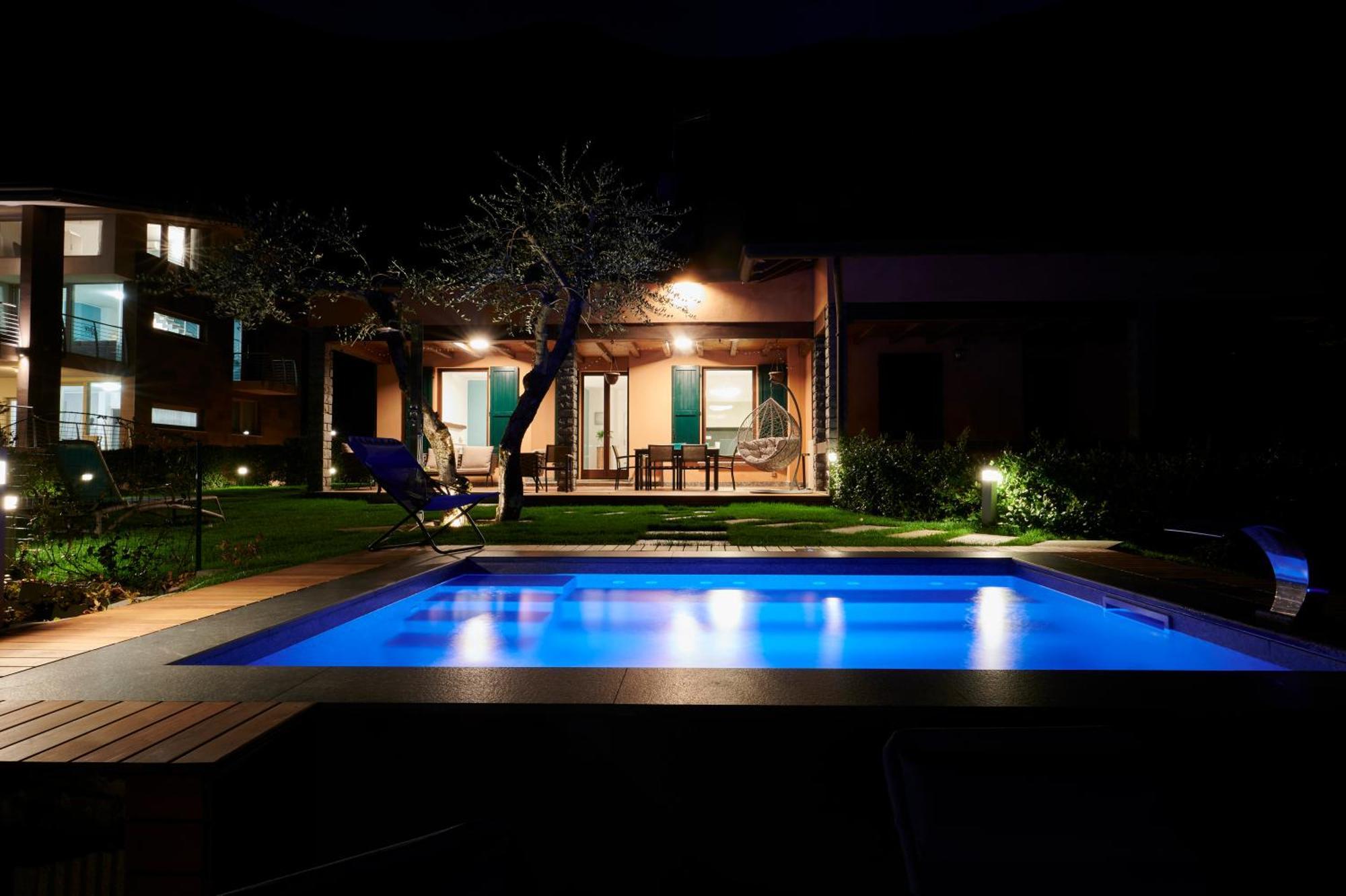 Villa Vittoria With Private Heated Pool & Shared Sauna - Bellagio Village Residence Oliveto Lario Eksteriør billede